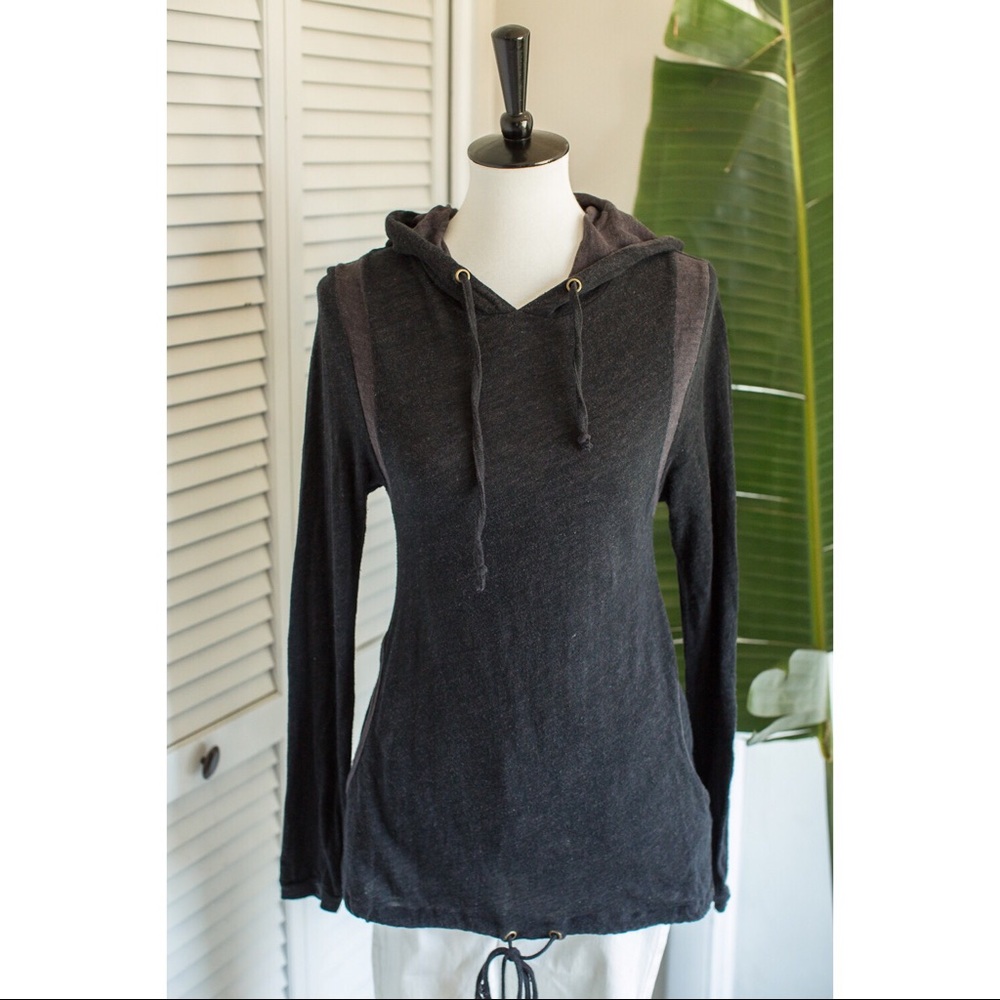 Lightweight hooded sweater